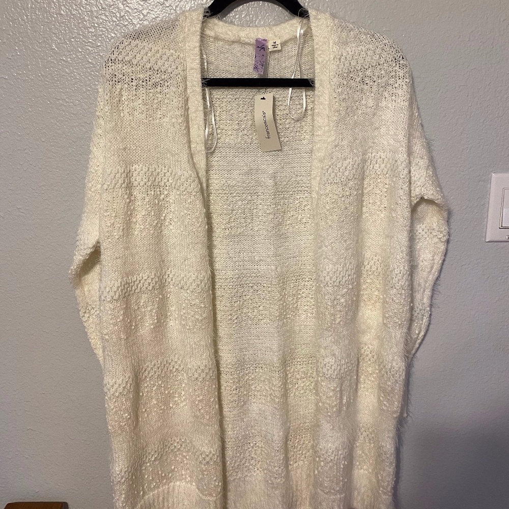 FRANCESCA'S white fuzzy cardigan